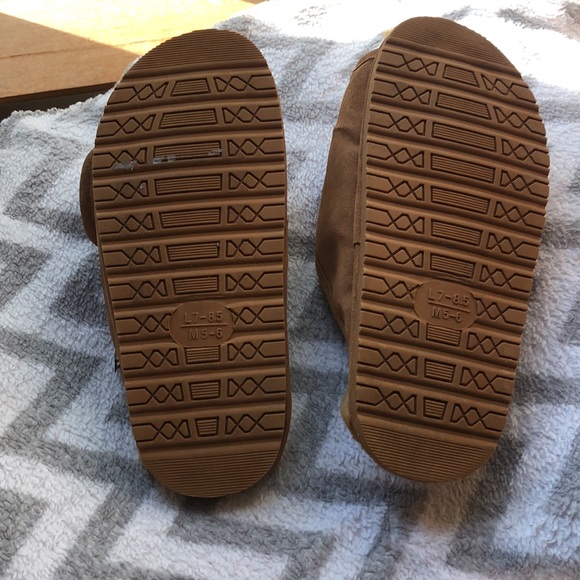 Tan Velcro adjustable slides sandals - Picture 4 of 5